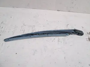 Bras essuie-glace arrière