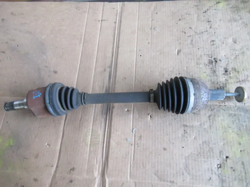 Arbre de transmission avant gauche