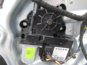 Fensterheber hinten links