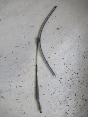 Wischerarm vorne rechts