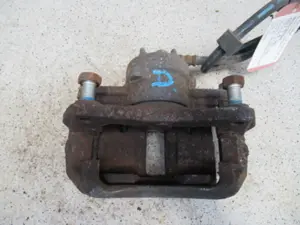 Étrier de frein avant droit