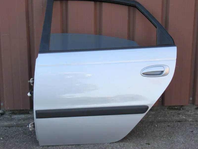 Porte arrière gauche