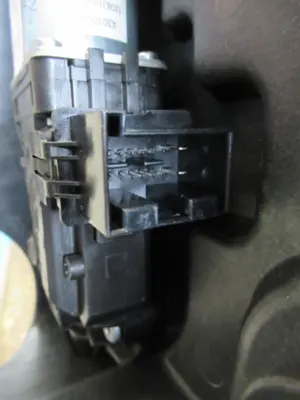 Fensterheber vorne links