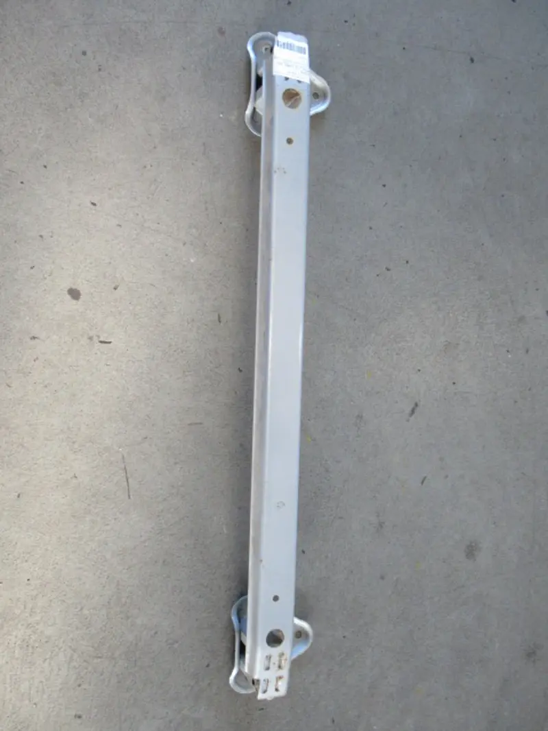 Stossstangenhalter hinten