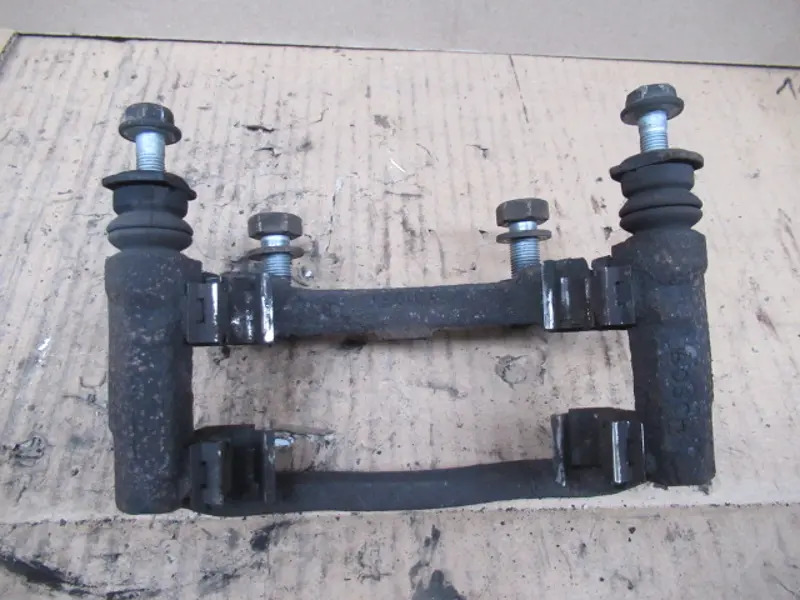 Bremssattelhalter