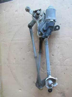 Wischermotor vorne