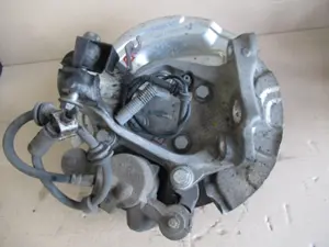 Achsschenkel vorne links