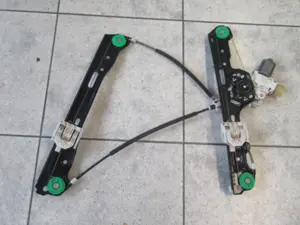 Fensterheber vorne links