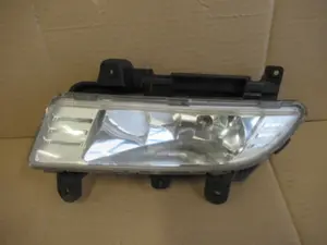 Feu antibrouillard avant gauche