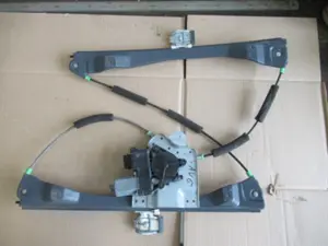 Lève-vitre avant gauche