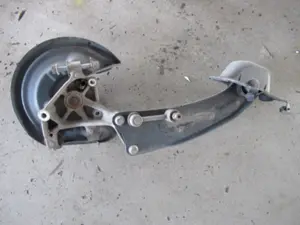 Achsschenkel hinten links