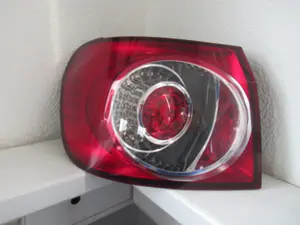 Heckleuchte links