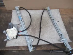 Lève-vitre avant gauche