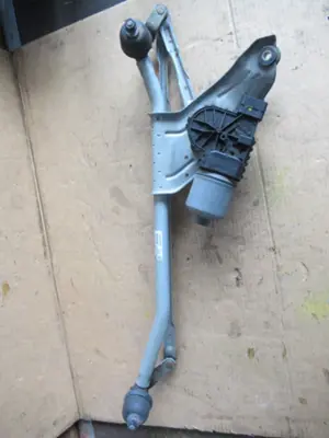 Wischermotor vorne