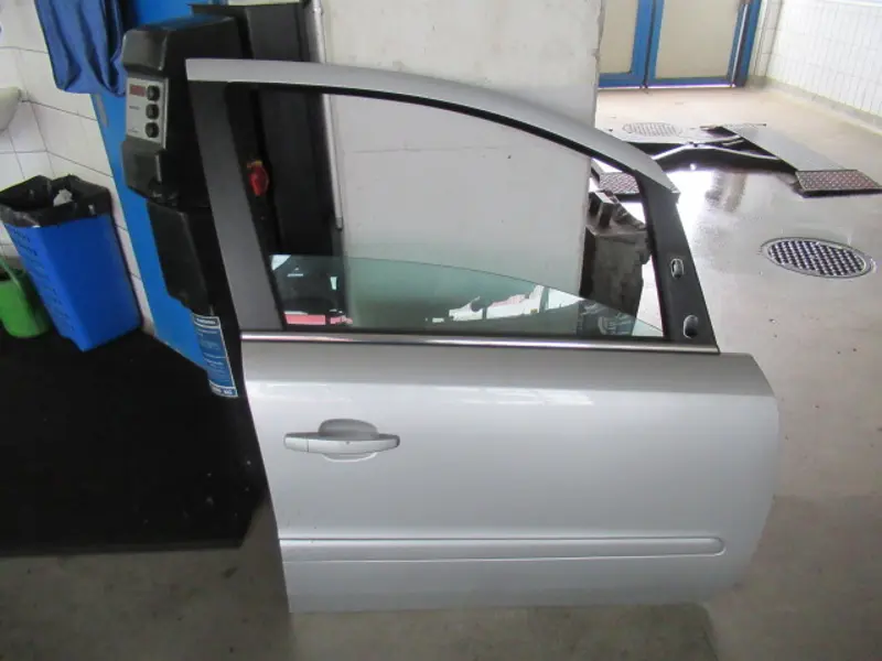 Porte avant droite