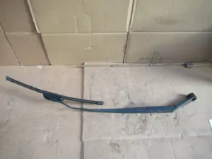 Wischerarm vorne rechts