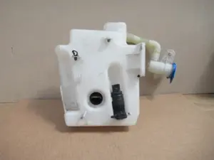 Réservoir d'eau compartiment moteur