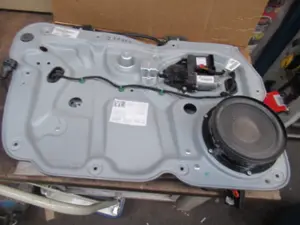 Lève-vitre avant gauche