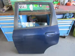 Porte arrière gauche