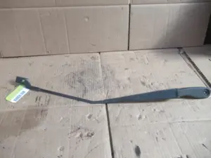 Wischerarm vorne rechts