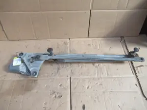 Moteur essuie-glace avant