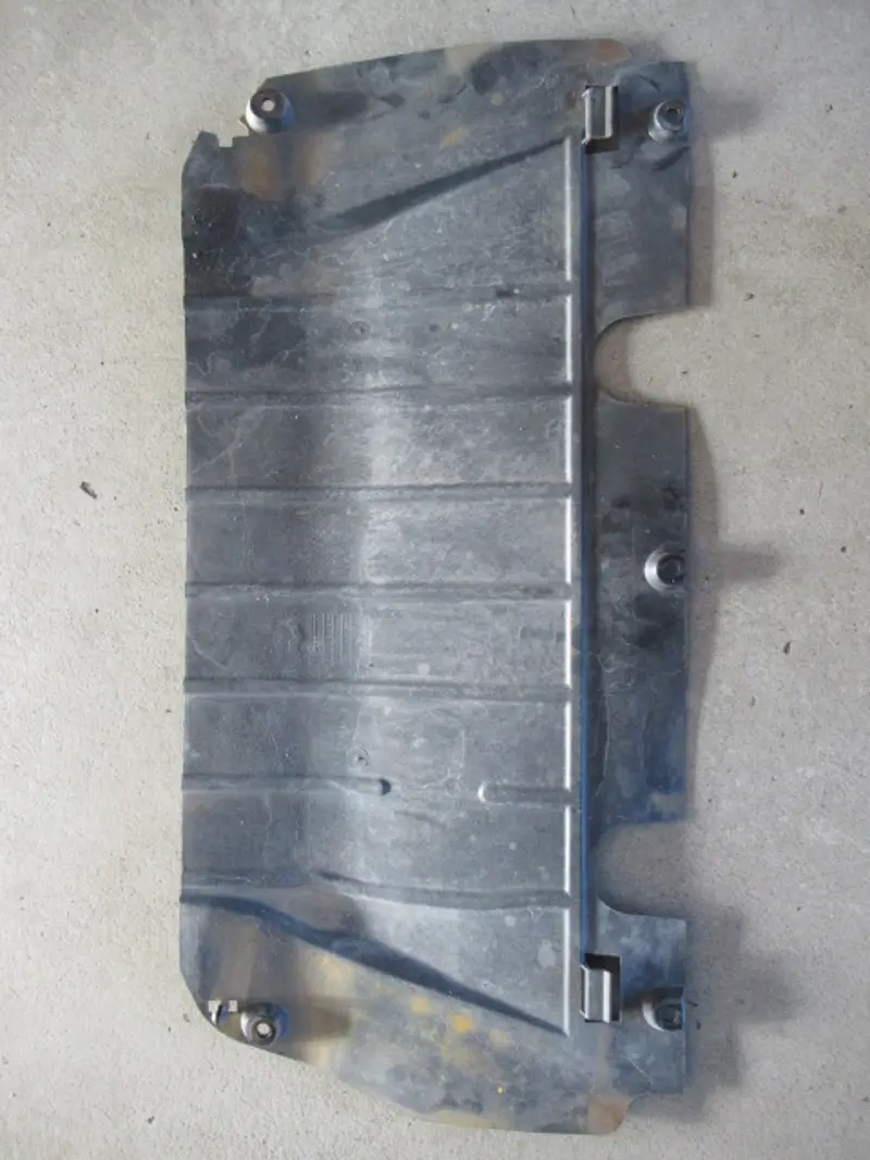 Protection moteur inférieure