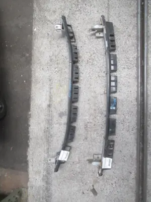 Stossstangenhalter vorne