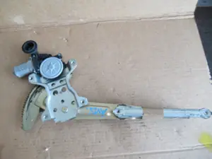 Fensterheber vorne links