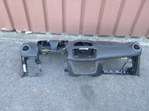 Armaturenbrett Airbag