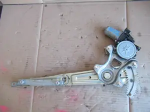 Fensterheber vorne links