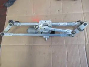 Wischergestänge vorne