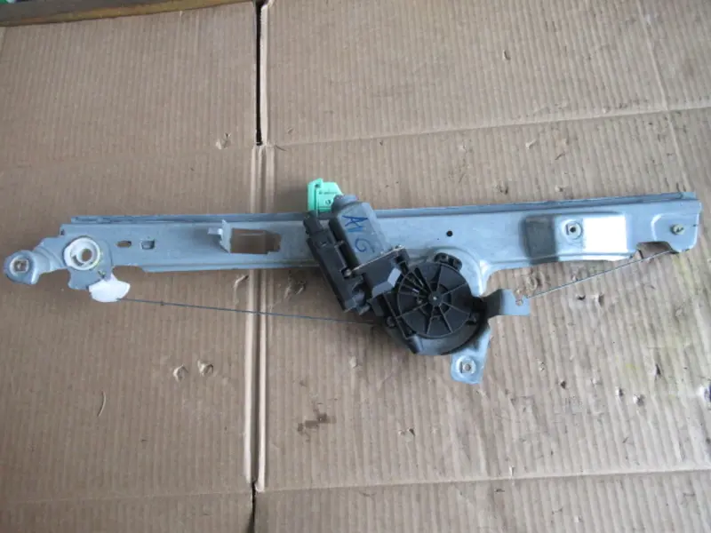 Fensterheber vorne links
