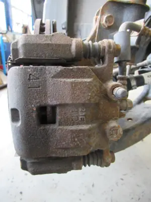 Bremszange vorne rechts