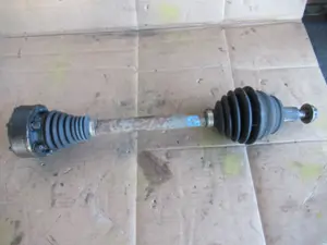 Antriebswelle vorne links