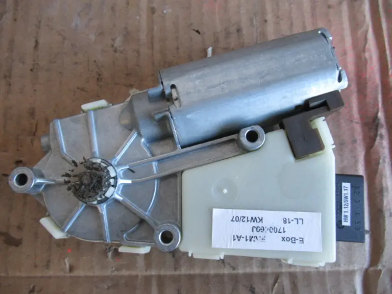 Moteur toit ouvrant / Capote