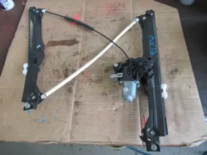 Fensterheber vorne links