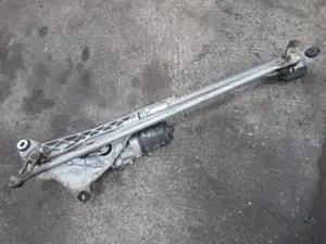 Moteur essuie-glace avant