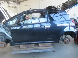 Türe links (2/3-türig)