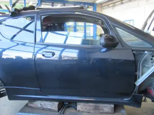 Türe rechts (2/3-türig)