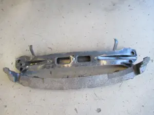 Support pare-chocs avant