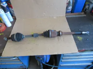 Arbre de transmission avant droit