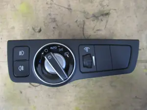 Interrupteur éclairage tableau de bord