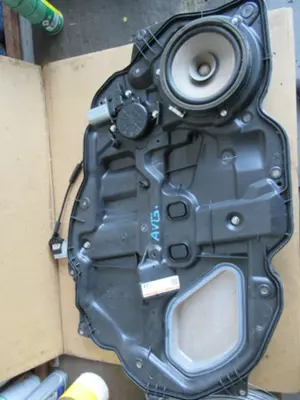 Fensterheber vorne links