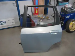 Porte arrière gauche