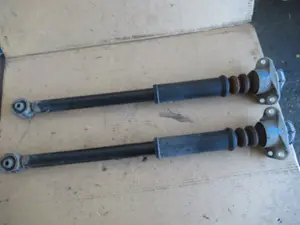 Stossdämpfer hinten