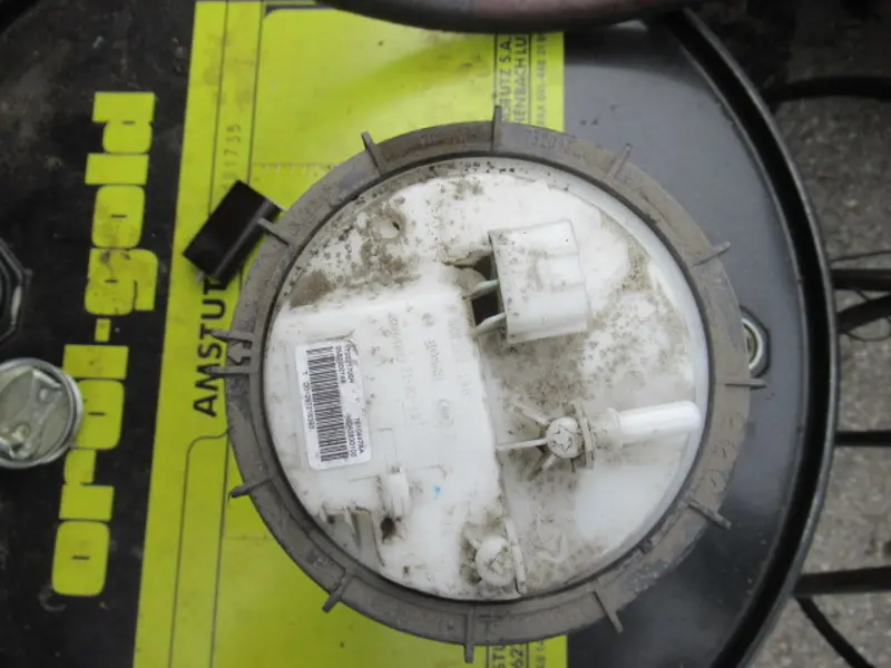Pompe à essence électrique
