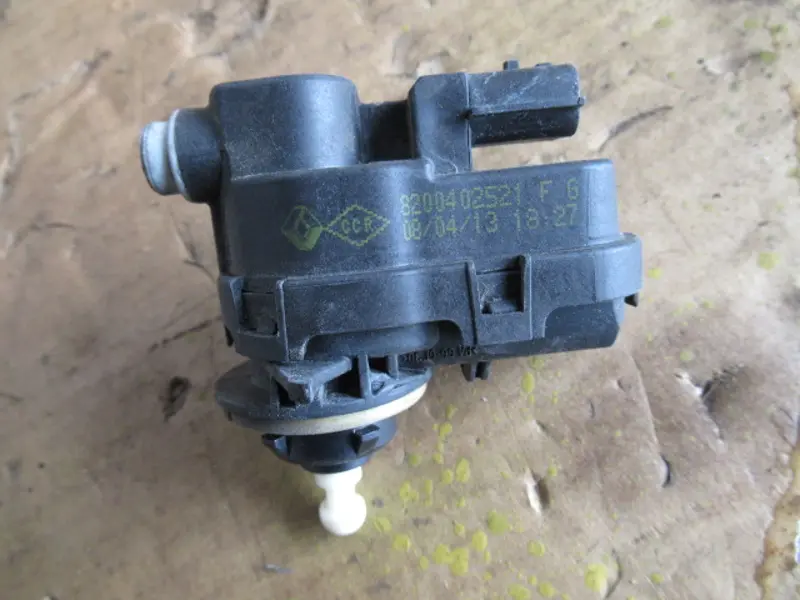 Moteur de réglage phare