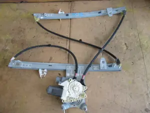 Lève-vitre avant gauche