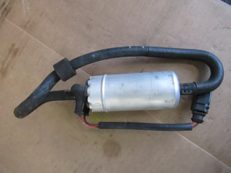 Pompe à essence électrique