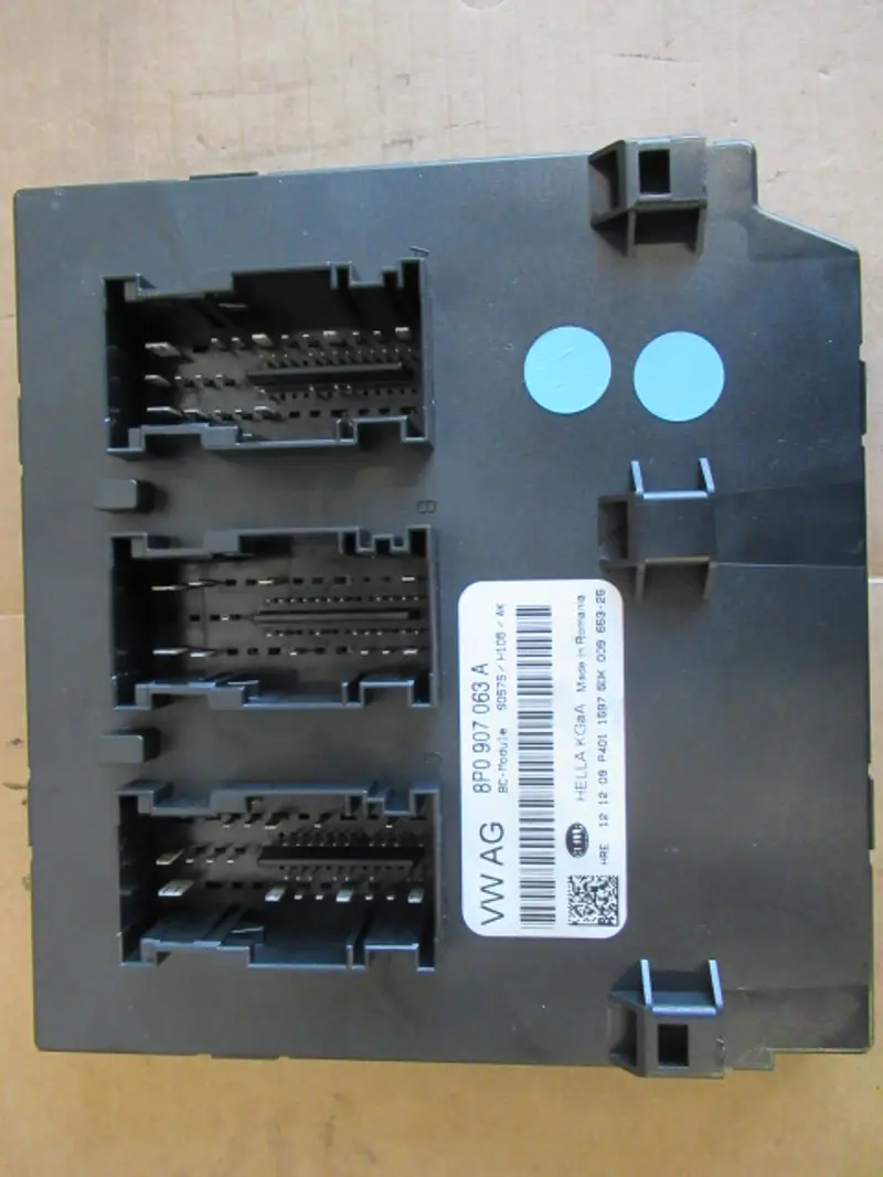 Calculateur réseau de bord